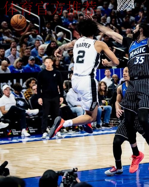 会师马刺!卡尔-安东尼-唐斯Ins晒个人赛场照庆祝晋级决赛 会师马刺!卡尔-安东尼-唐斯Ins晒个人赛场照庆祝晋级决赛